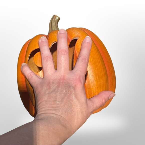 Kirkland 's‎ Fall Decor Pumpkin with Letter H Halloween Autumn Harvest Table - Picture 3 of 4